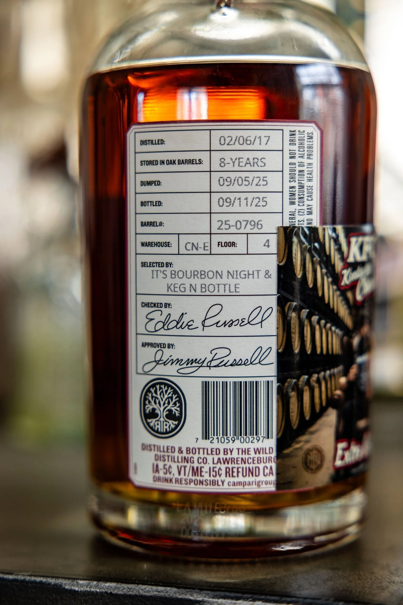 Russell's Reserve Private Barrel Selection (Barrel #25-0796 - Kentucky Fried Chads: Extra Crispy) - It's Bourbon Night & Keg N Bottle Private Barrel Pick 750 ml - Image 4